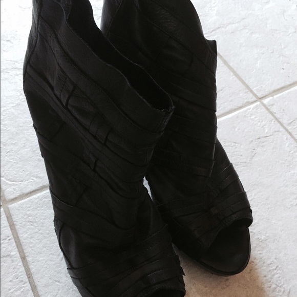 Leather shoes.