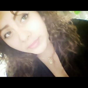 Meet your Posher, Miriam