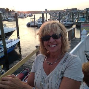 Meet your Posher, Pam