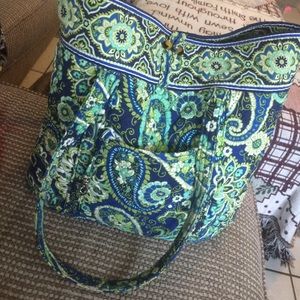 LARGE VERA BRADLEY TOTE! 💙💚 GREAT CONDITION