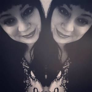 Meet your Posher, Theoni