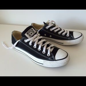CONVERSE ALL STAR CHUCK TAYLOR WHITE, SZ 5.5M 7.5W