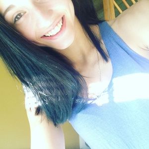 Meet your Posher, Caitlyn