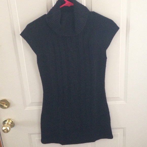Black Short Sleeve Sweater Dress
