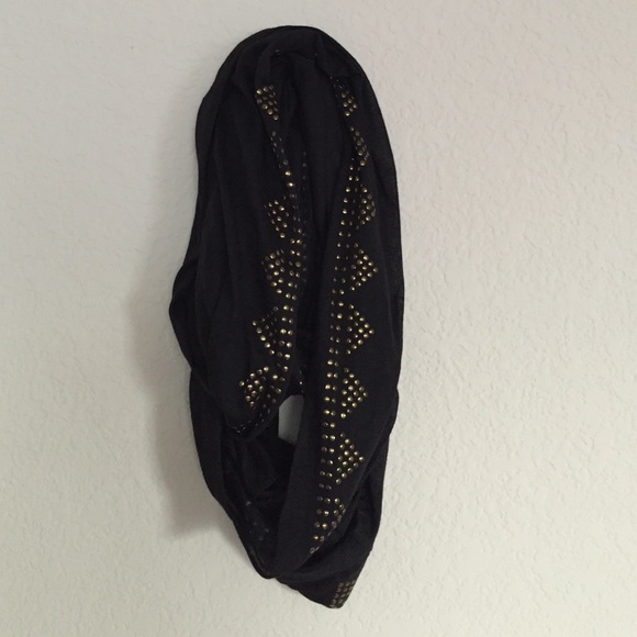 Gold embellished black infinity scarf - Picture 3 of 3