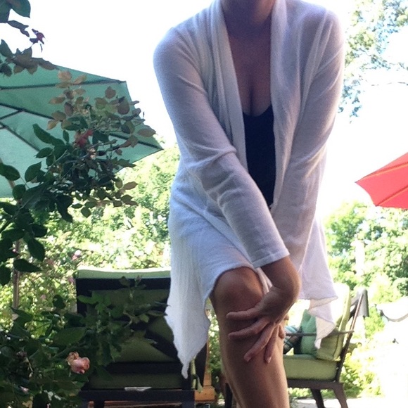 Angelic White Cardigan - Picture 1 of 3
