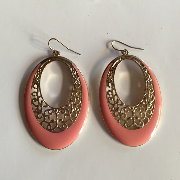 Coral and gold earrings - Picture 1 of 1