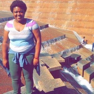 Meet your Posher, Lauren