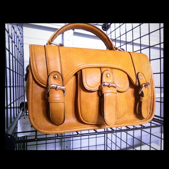 SOLD!! Fashionable Hand Bag w/ Long Strap