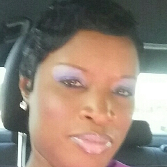 Meet your Posher, Alicia - Picture 1 of 1