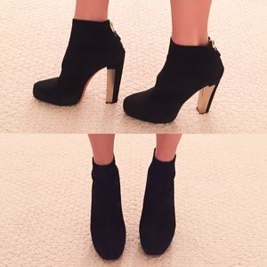 *FINAL REDUCTION* B Brian Atwood Edeline Booties