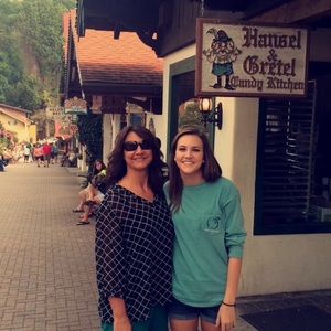 Meet your Posher, Madison