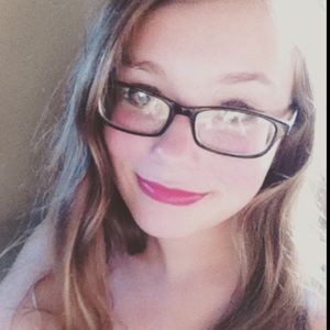 Meet your Posher, Abi