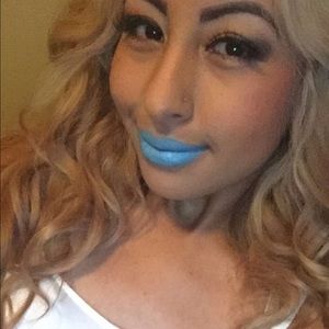 Meet your Posher, Monique