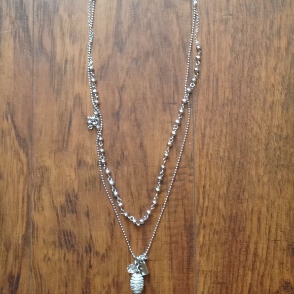 16" THE LIMITED necklace