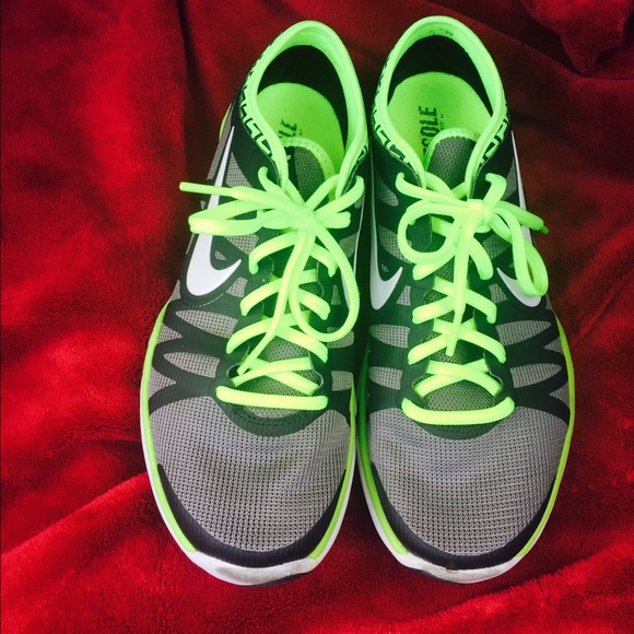 Nikes SZ 8  ***Like New***