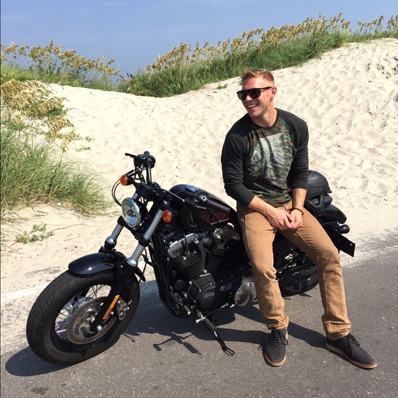 Meet your Posher, Chris - Picture 1 of 1