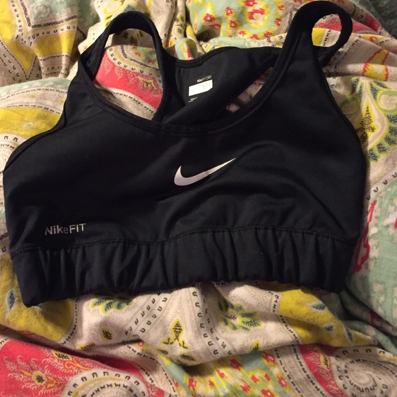 Nike prob xs sports bra