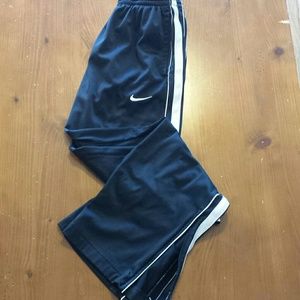 *SOLD* Nike Basketball Pants Size M