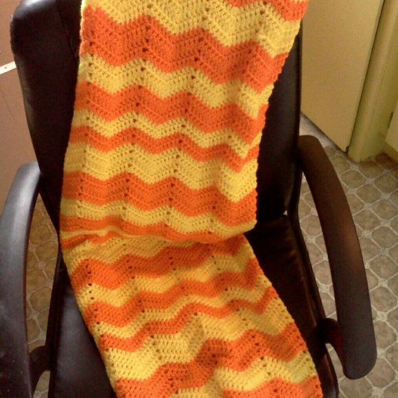 Knitted blanket