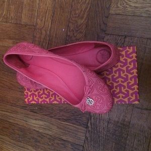 Tory Burch Chelsea Stitched Logo Flats