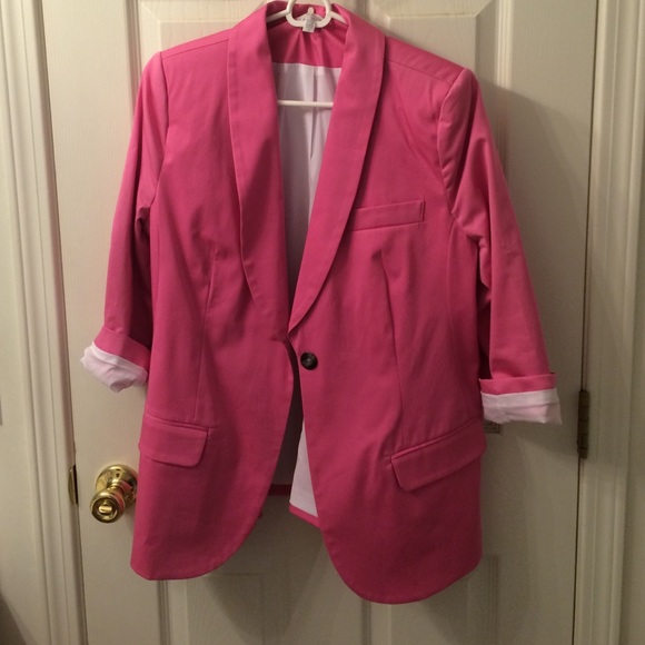 Maternity blazer- pea in the pod