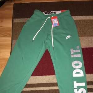 BRAND NEW WITH TAGS NIKE SWEATS