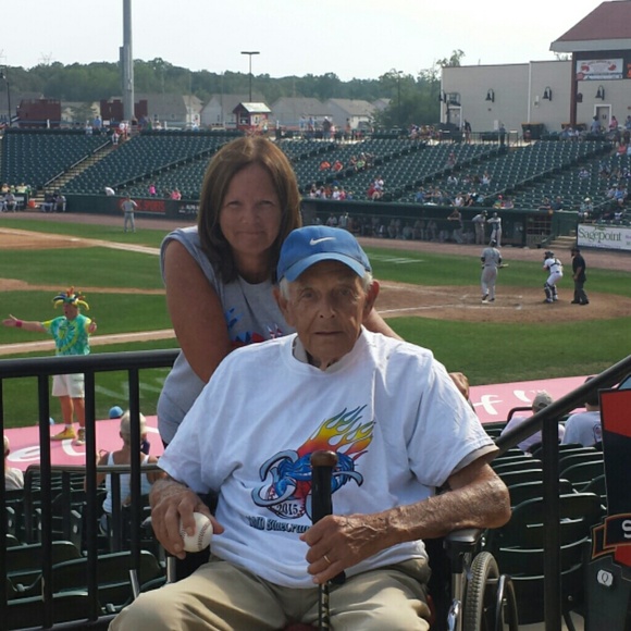 Meet your Posher, Sandy - Picture 1 of 1