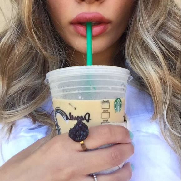 Meet your Posher, Daniela - Picture 1 of 1