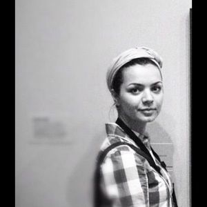 Meet your Posher, Azra