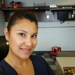 Meet your Posher, Angela