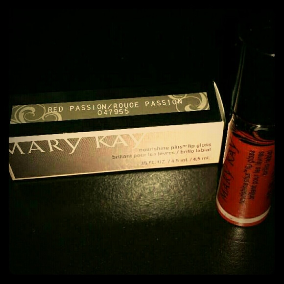 NIB Mary Kay Red Passion Lip Gloss - Picture 1 of 1