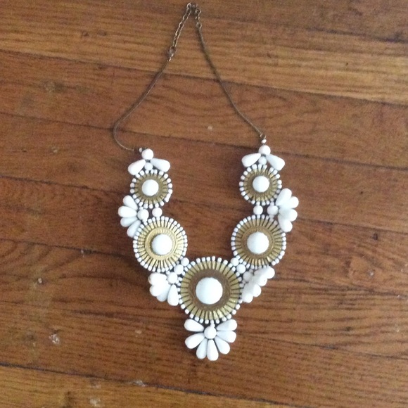 Statement necklace