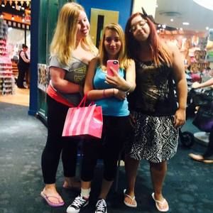 Meet your Posher, Tina