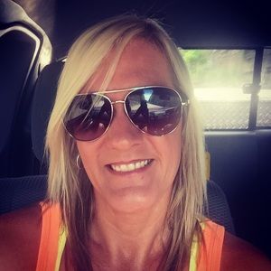 Meet your Posher, April