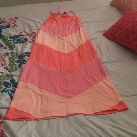 A little girl gap dress in really good condition