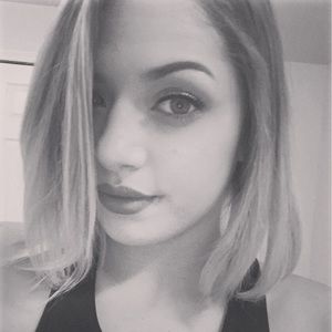 Meet your Posher, Ellex