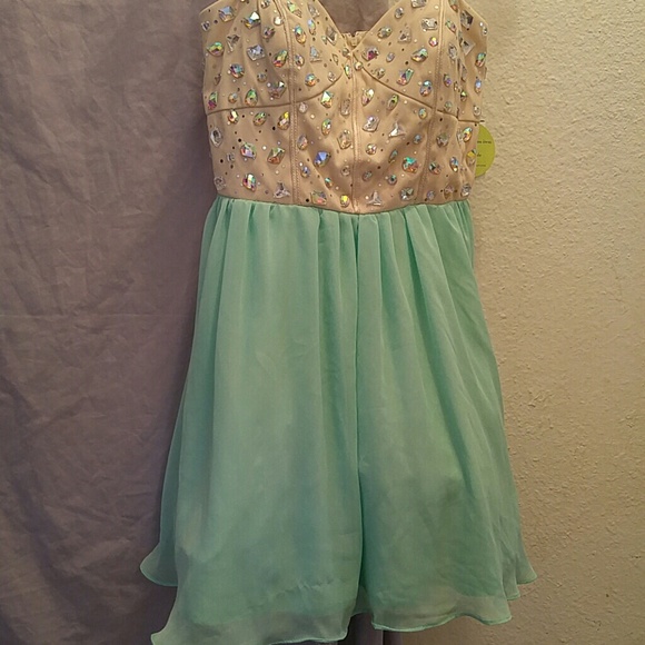 Brand new strapless dress