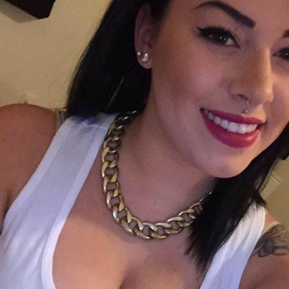 Meet your Posher, Madi