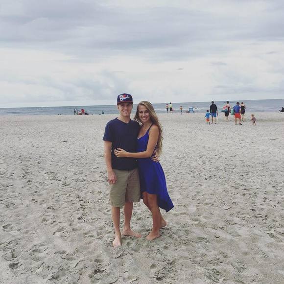 Meet your Posher, Michaela - Picture 1 of 1