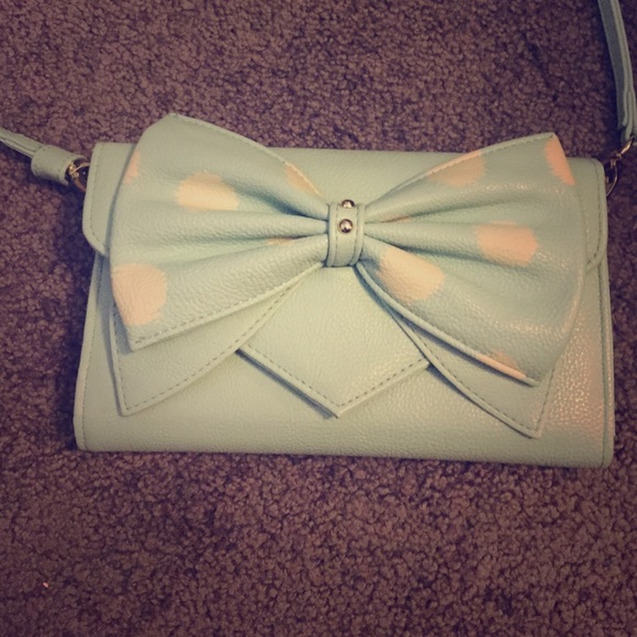 Betsey Johnson crossbody mint! Cute!!!