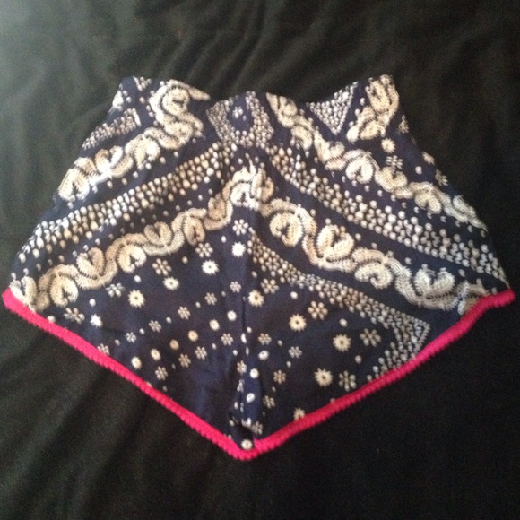 💙💗SUPER CUTE NAVY BLUE SHORT SHORTS!!!💗💙 - Picture 4 of 4