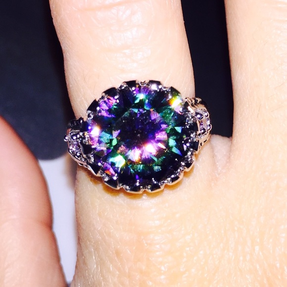 Mystic topaz fashion ring 7 Silver plated crystal
