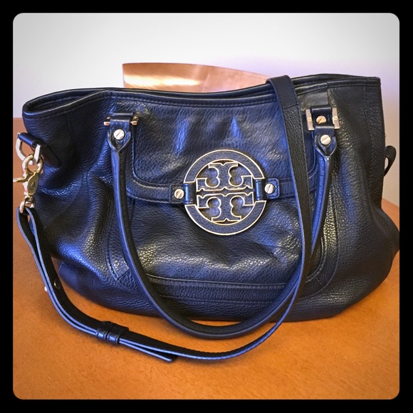 AUTHENTIC Tory Burch Amanda