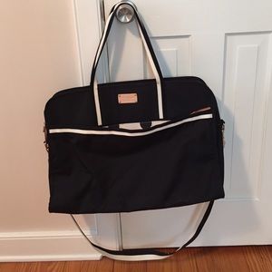 🎉🎉Black and white Kate spade overnight bag