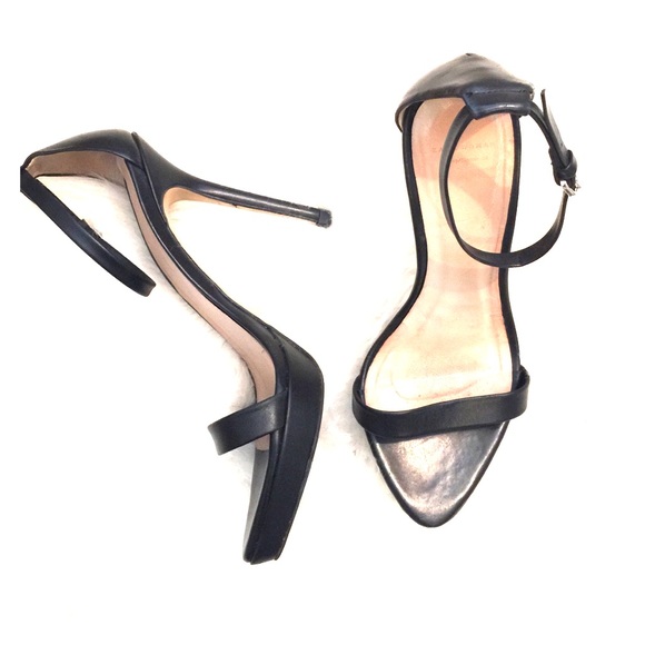 ZARA black strappy sandals *gently worn*