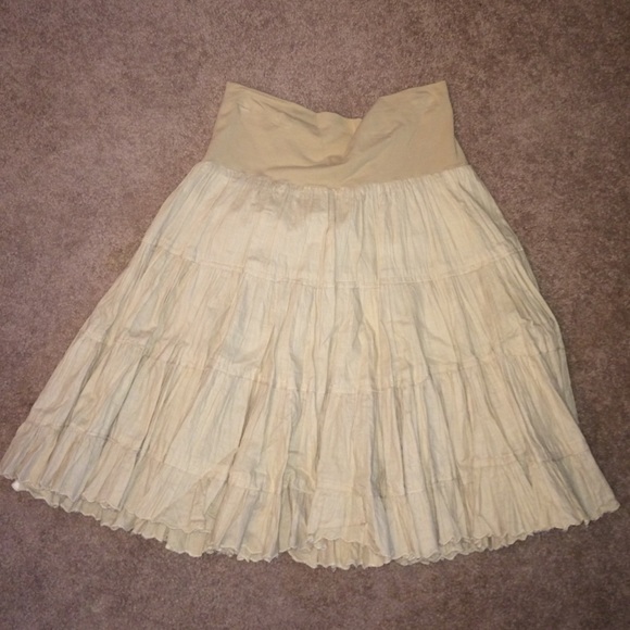 Elastic Ruffled Skirt - Picture 2 of 2