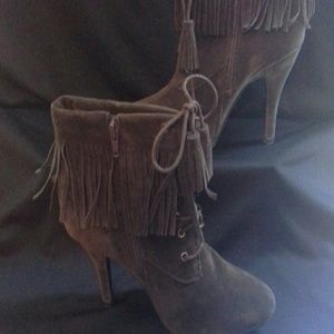 Size 7 Brown Suede Fringe 4inch Heel Boot