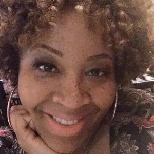 Meet your Posher, Ebony