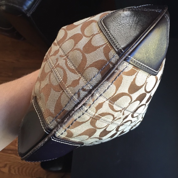 Coach Signature Brown Handbag No. H0768-11371 - Picture 4 of 4